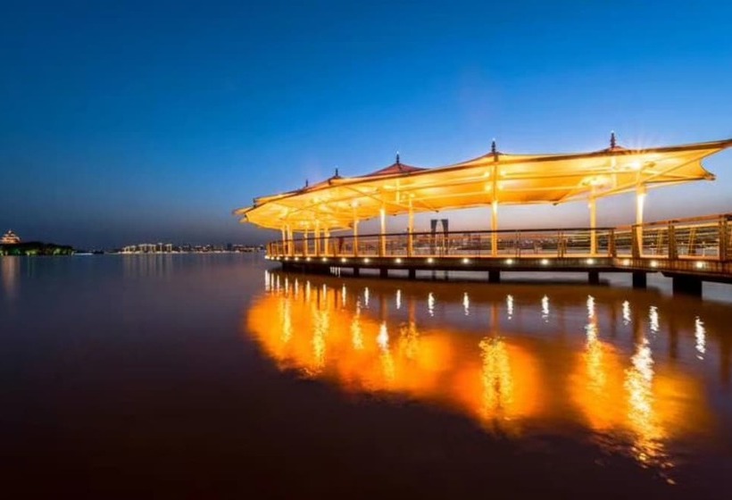 Gya Hotel Jin Ji Lake Oriental Gate