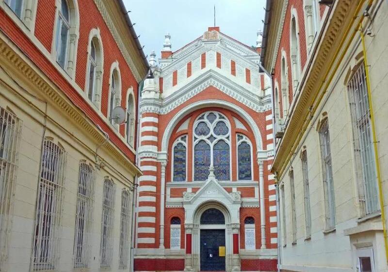 Casa Chitic Hotel & Restaurant Str Nicolae Balcescu 13