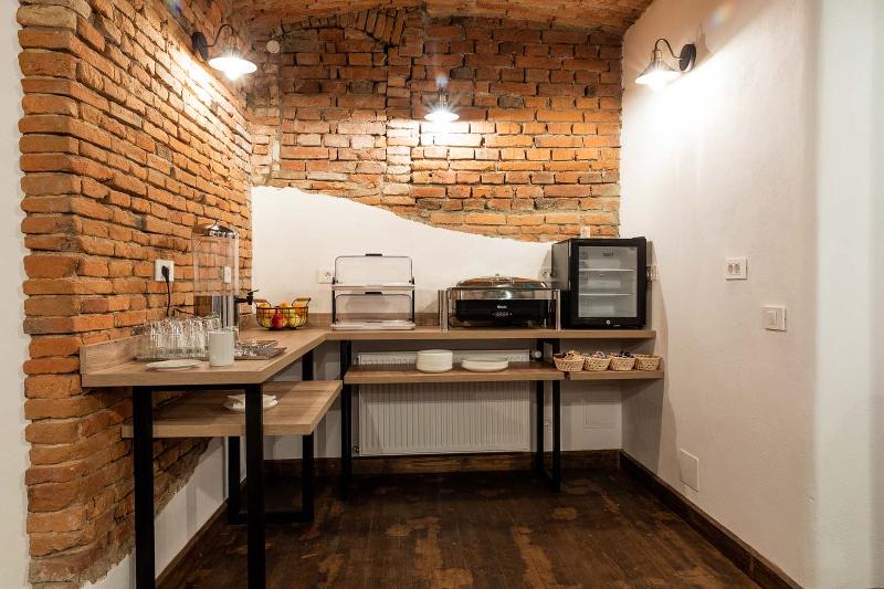 Casa Chitic Hotel & Restaurant Str Nicolae Balcescu 13