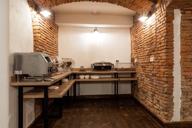 Casa Chitic Hotel & Restaurant Str Nicolae Balcescu 13