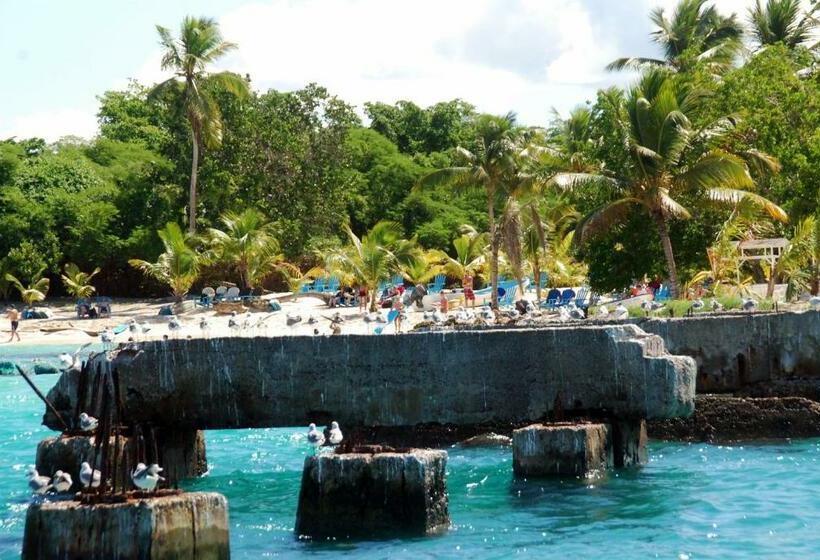 هتل Saona Beach House Bed And Breakfast