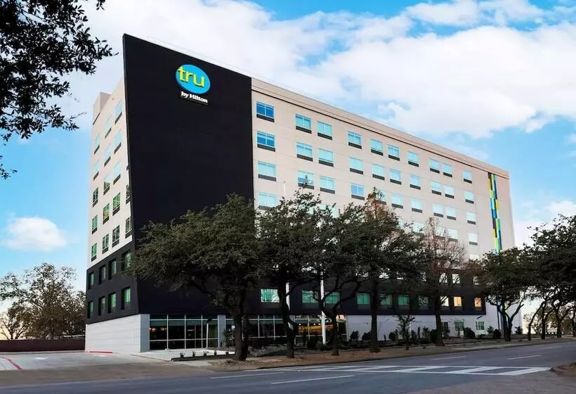 בית מלון כפרי Tru By Hilton Dallas Downtown Market Center