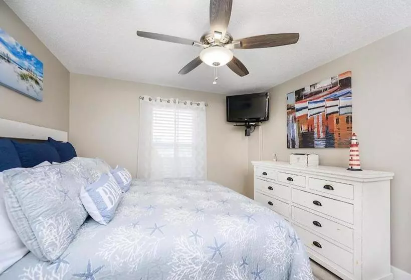 Pelican Beach Resort 308