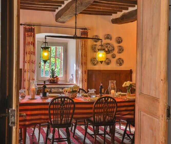 פנסיון Campora House