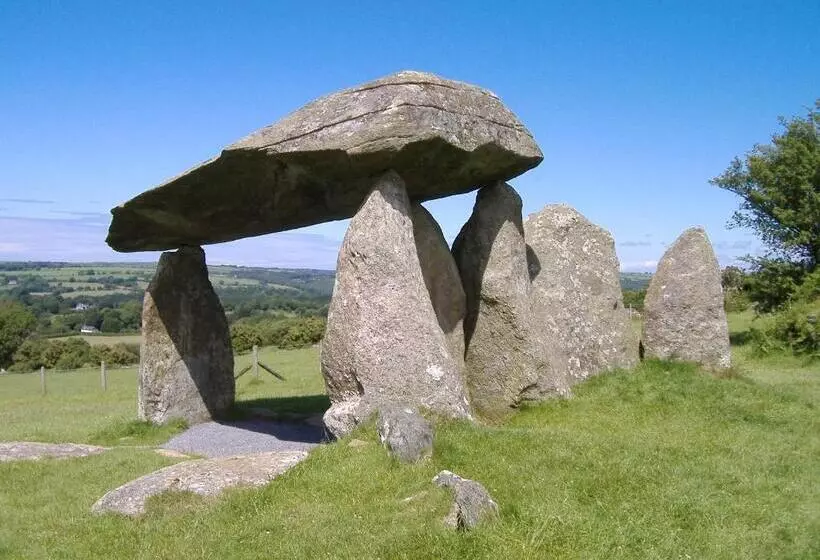 Majatalo Cnapan Guest House