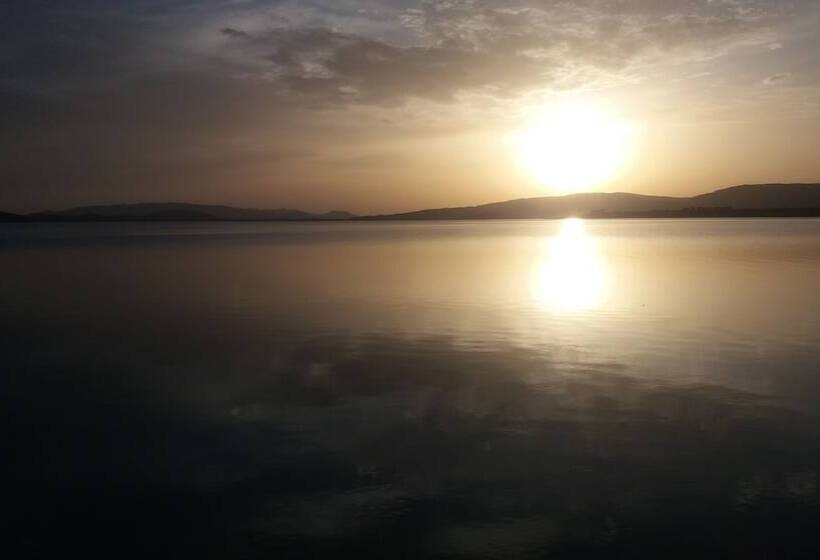 Пансион Gite L Ile Du Caroubier