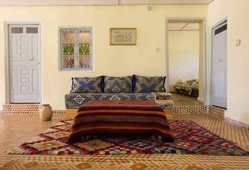 Пансион Gite L Ile Du Caroubier