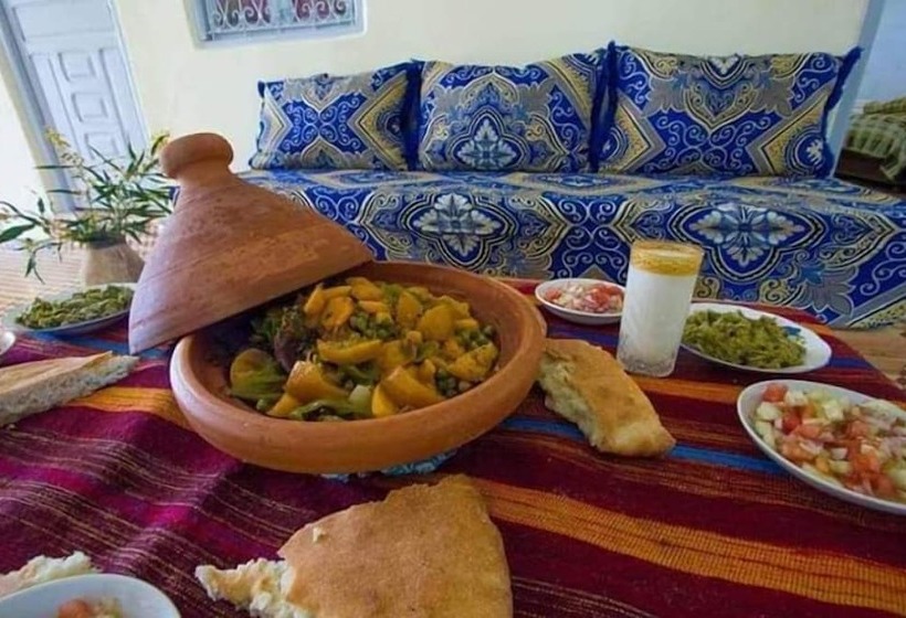 Пансион Gite L Ile Du Caroubier