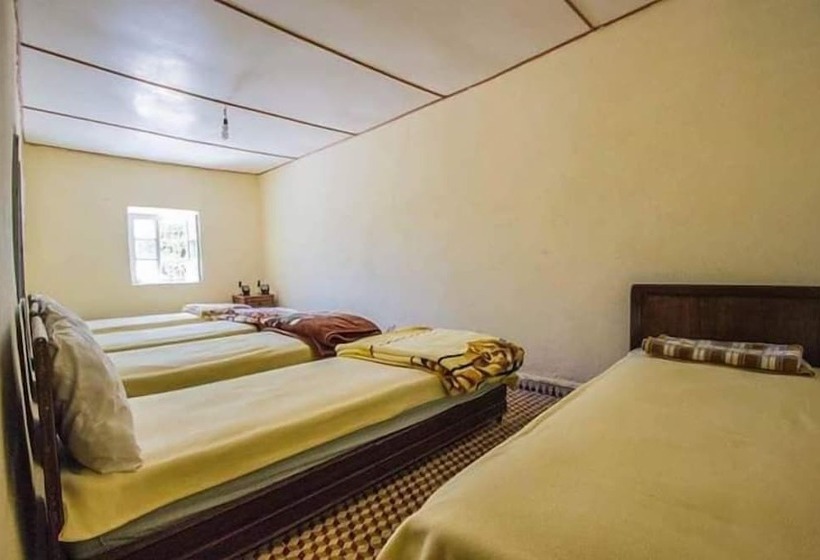 Пансион Gite L Ile Du Caroubier