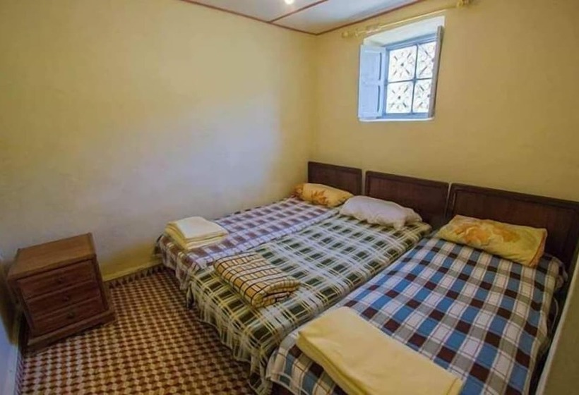 Пансион Gite L Ile Du Caroubier