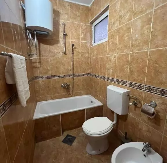 پانسیون Kasneci Apartments