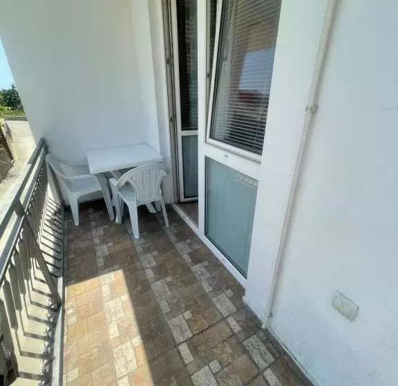 پانسیون Kasneci Apartments