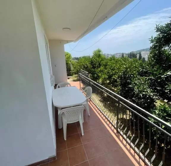 پانسیون Kasneci Apartments