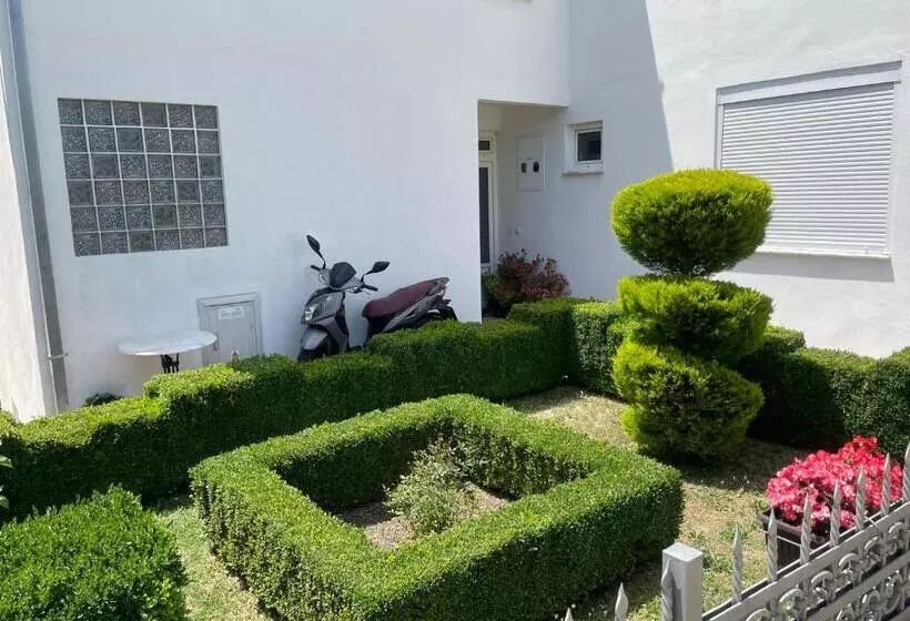 پانسیون Kasneci Apartments