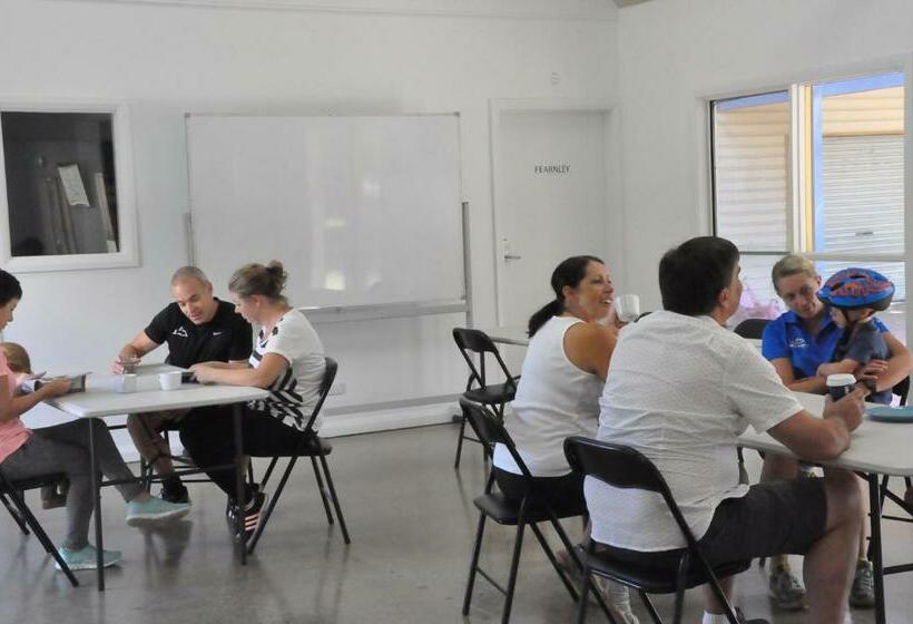 Общежитие Alpine Sports Lodge