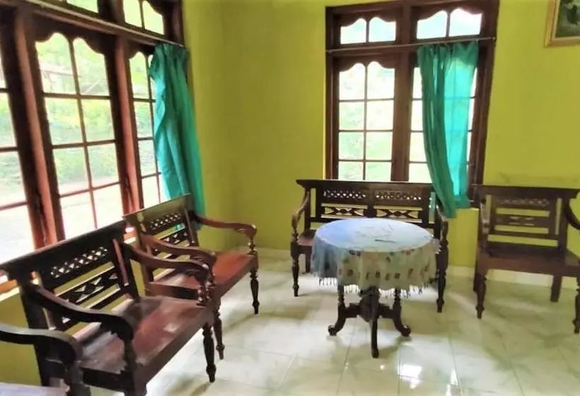 ユースホステル Roto Homestay Syariah