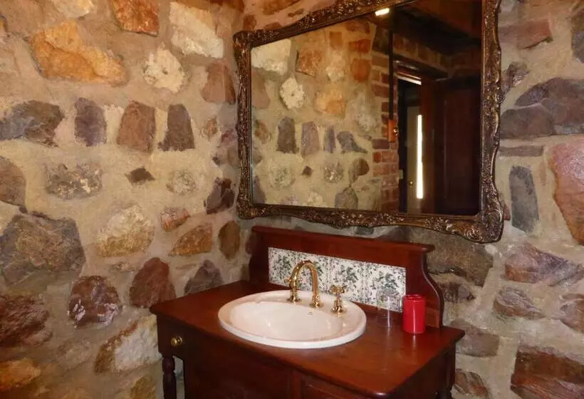 Barossa Barn Bed And Breakfast
