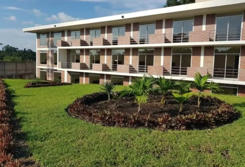 Gran Hotel De Lago   Shushufindi