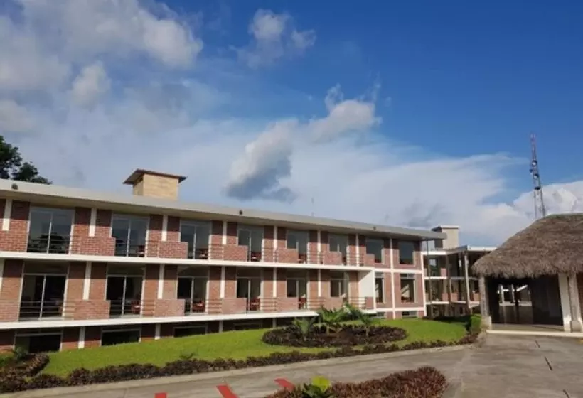 Gran Hotel De Lago   Shushufindi