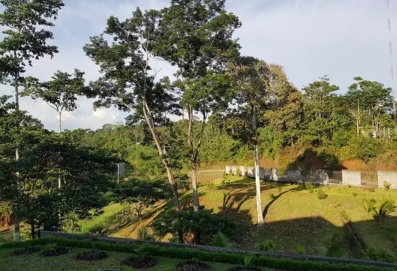 Gran Hotel De Lago   Shushufindi