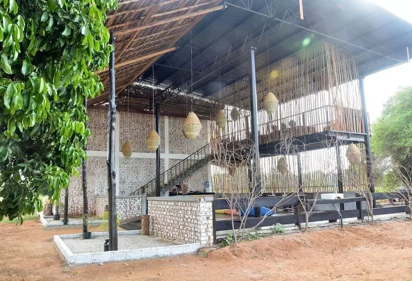 هتل Leopard Lakes, Wilpattu