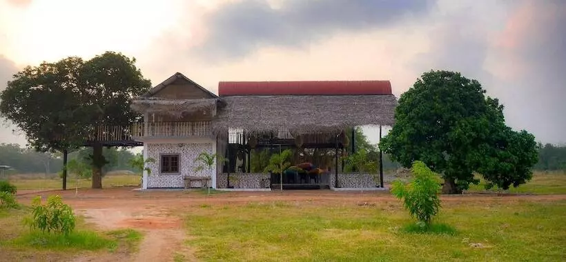 هتل Leopard Lakes, Wilpattu