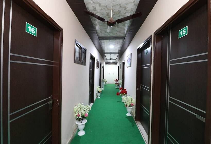 酒店 New Life By Oyo Rooms