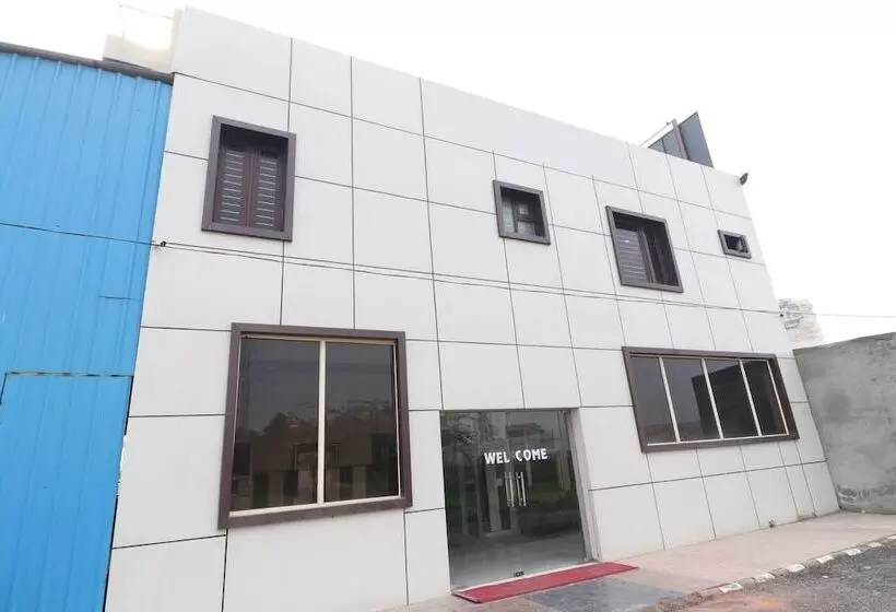 Hotelli New Life By Oyo Rooms