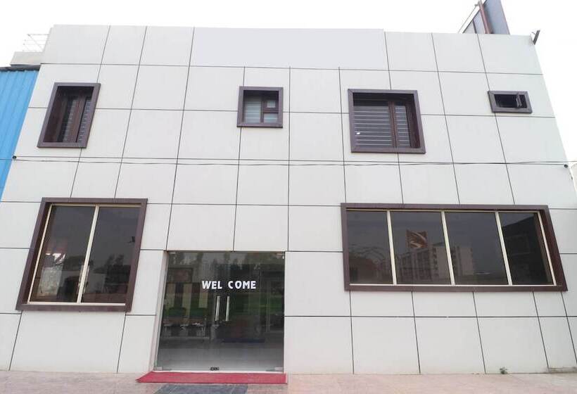 酒店 New Life By Oyo Rooms