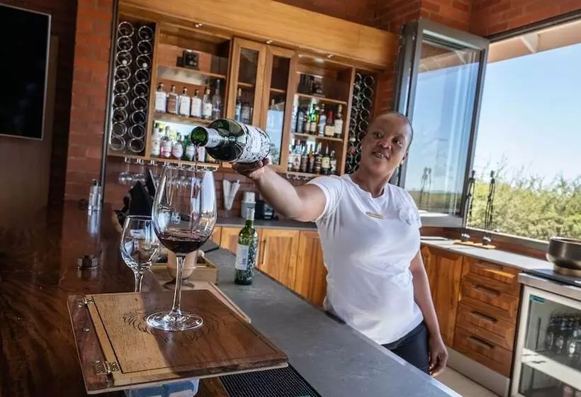 Hotelli Rockfig Lodge Madikwe