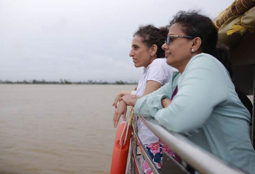 호텔 Sreekrishna Houseboats