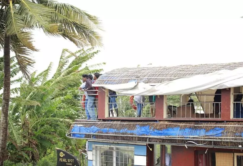 Hotelli Sreekrishna Houseboats