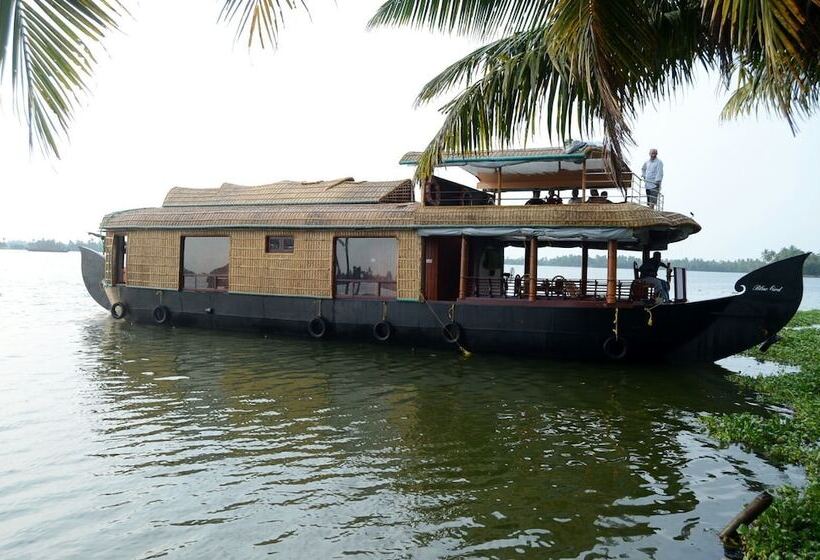호텔 Sreekrishna Houseboats