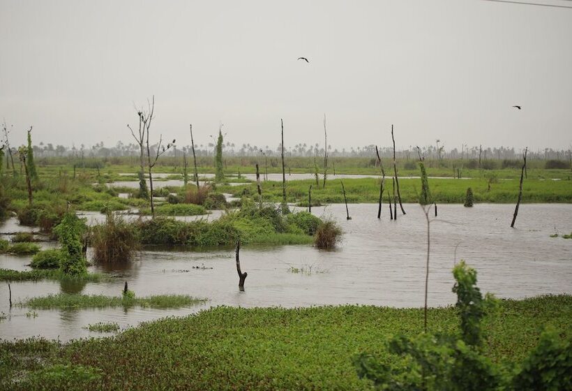 호텔 Sreekrishna Houseboats