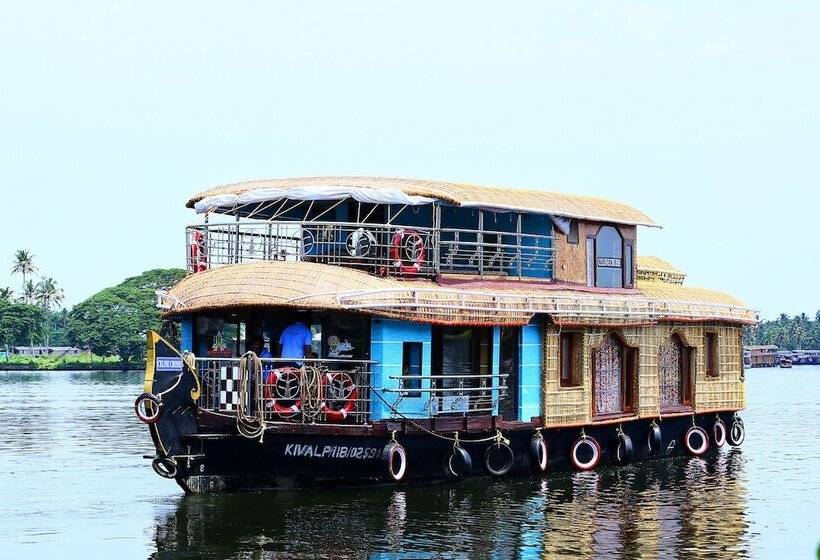 호텔 Sreekrishna Houseboats