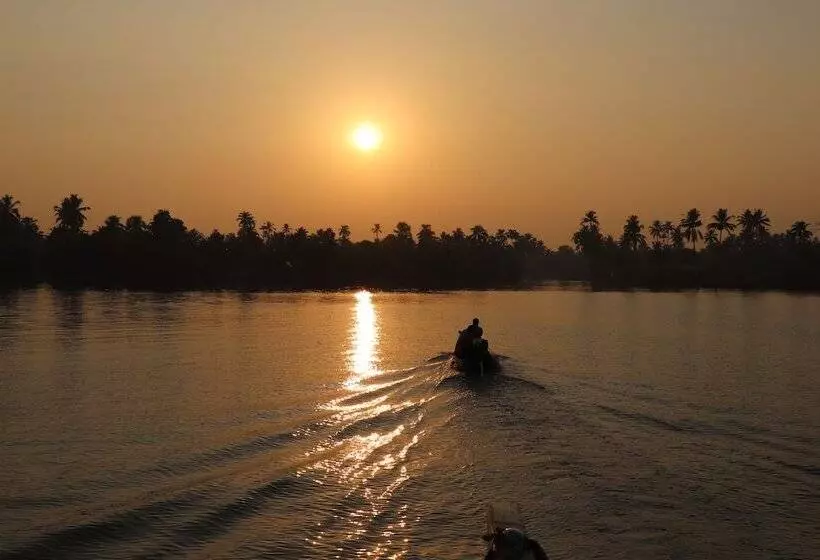 Hotelli Sreekrishna Houseboats