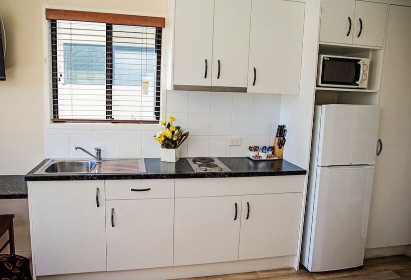 Мотель The Gallery Motor Inn