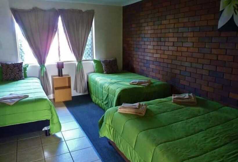 Мотель The Gallery Motor Inn