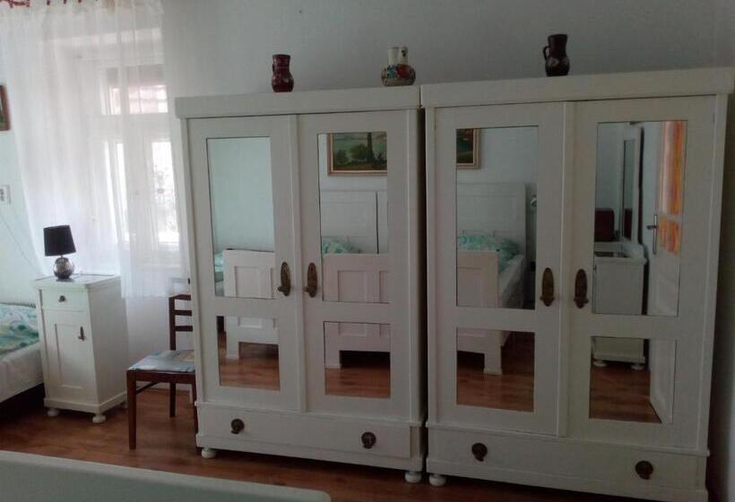 بنسيون Nosztalgia Vendégház