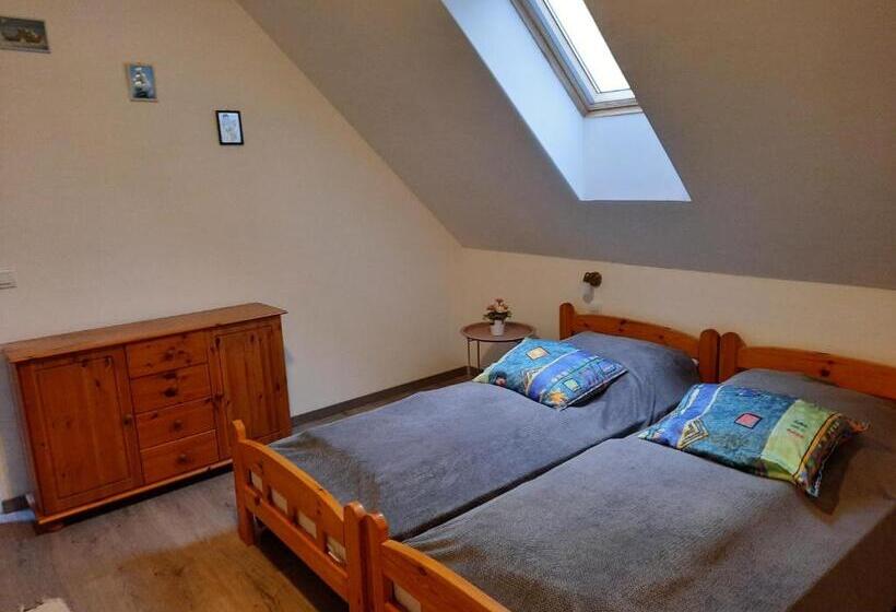 بنسيون Nosztalgia Vendégház