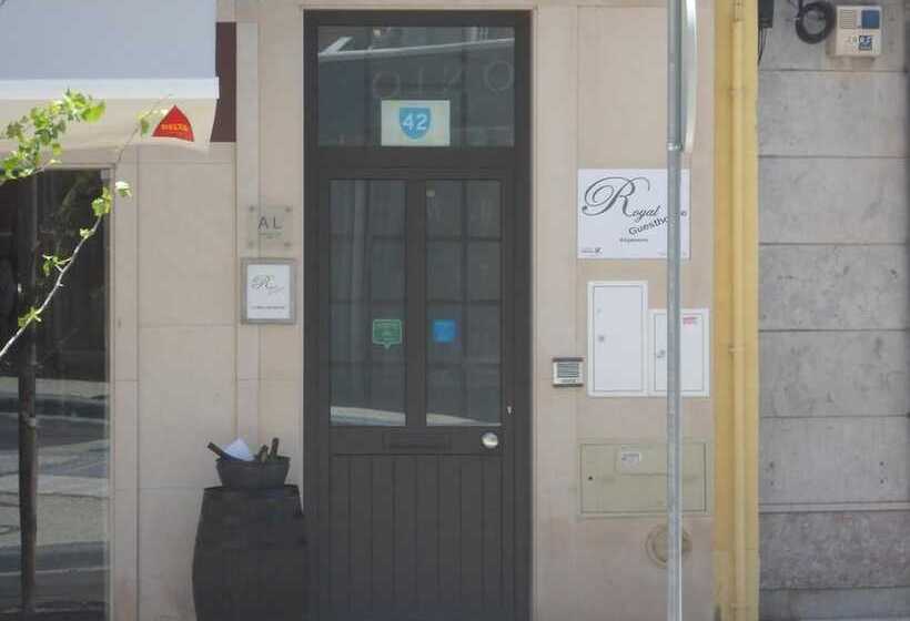 بنسيون Royal Guesthouse