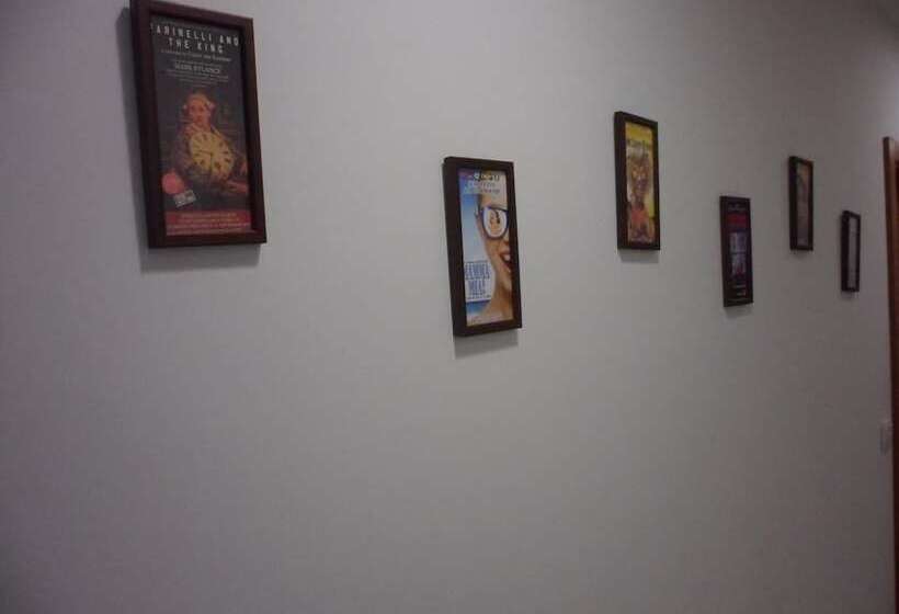 بنسيون Royal Guesthouse