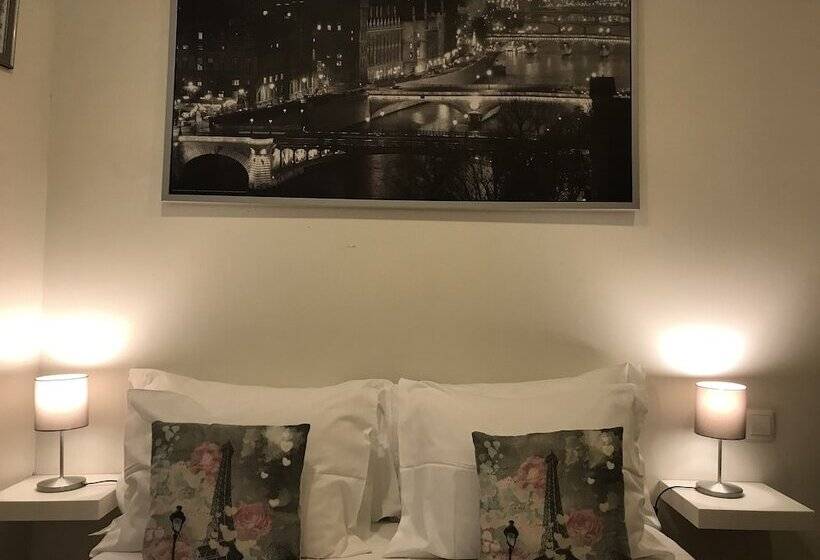 بنسيون Royal Guesthouse