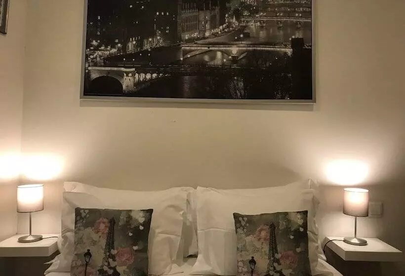 ペンション Royal Guesthouse