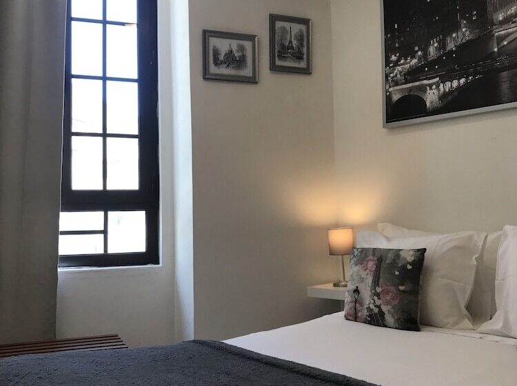 بنسيون Royal Guesthouse