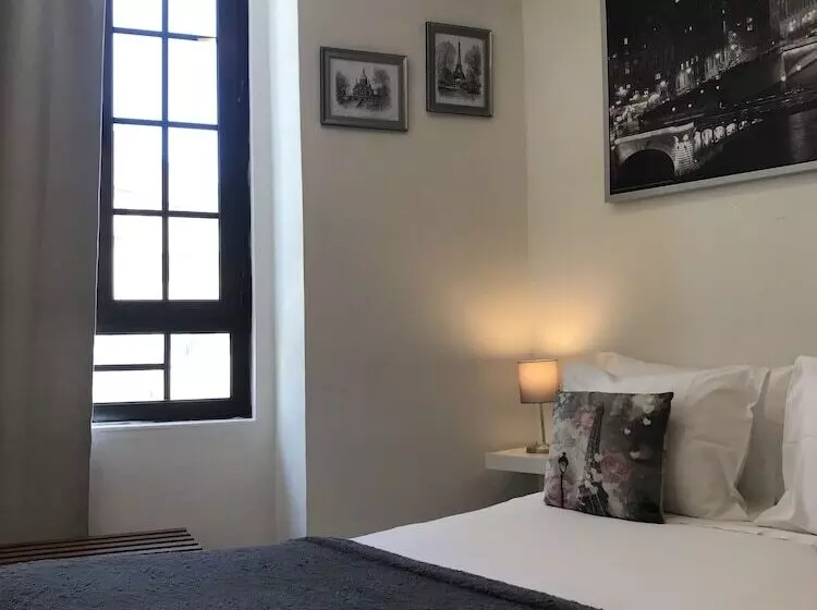 ペンション Royal Guesthouse