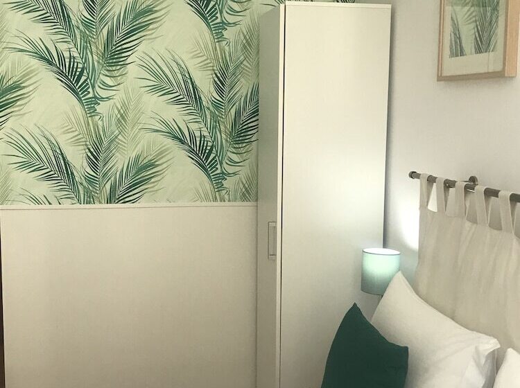 بنسيون Royal Guesthouse