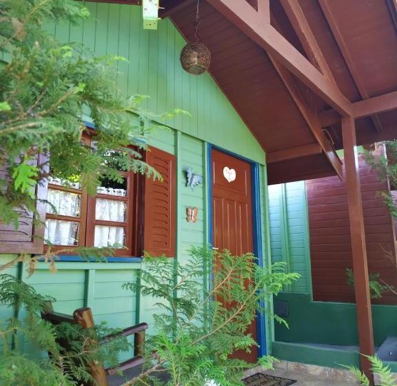 بنسيون Tirol Chalés