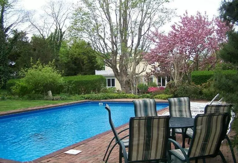 Bed and Breakfast A Butler S Manor