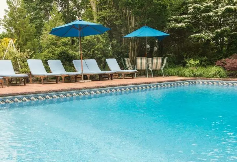 Bed and Breakfast A Butler S Manor